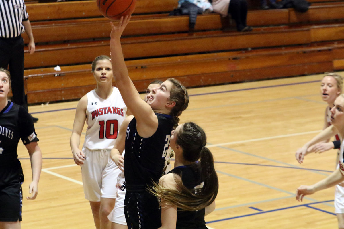 Exeter-Milligan vs Meridian (11).JPG